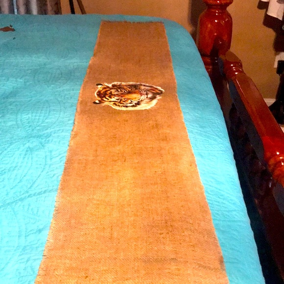 New Game Day Tiger Burlap Table Runner - Picture 2 of 7